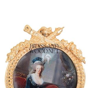 Conjunto de Arte de pared de latón antiguo, marco dorado con ocho retratos clásicos - Product Image 5