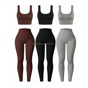 Ensemble de sport côtelé sans couture pour femme, coupe épaules dénudées, personnalisable avec logo, séchage rapide et respirant, vente en gros - Product Image 1
