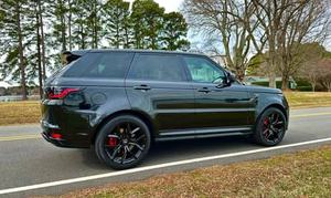 Range Rover Sport SVR propre, modèle 2020 - Product Image 5