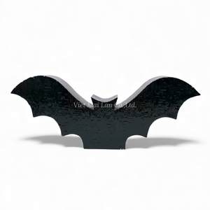 Escultura de Murciélago de Nácar, Adorno Decorativo Hecho a Mano para Halloween, de Vietnam - Product Image 1