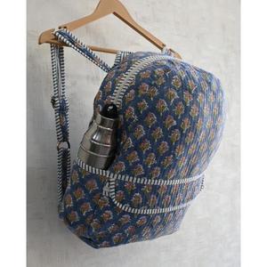 Sac à dos mini en coton matelassé bohème élégant, léger, imprimé à la main en Inde, motif floral, fermeture éclair, unisexe, pour les voyages et l'école - Product Image 3