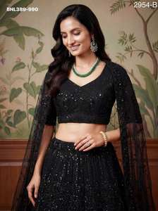 Lehenga Choli pour femme, design Bollywood, en tissu filet avec motif en cristal, broderie à la main avec des fils et des paillettes, fabricant de mode - Product Image 3