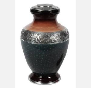 Classic Handcrafted <b>Large</b> Capacity Brass Memorial Ash Storage <b>Urn</b> with Custom Text and Antique Decorative Finish - Product Image 3