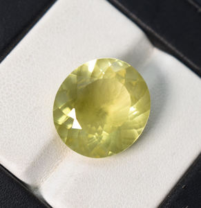 Zafiro Amarillo de Laboratorio, Gema Ovalada de 10.55 Quilates, Zafiro de Ceilán de Laboratorio Impecable, Gema Suelta de 16.5X15X8 mm para Joyería - Product Image 3