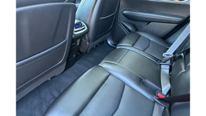 Cadillac XT6 Premium Luxury AWD 2025 d'occasion en excellent état, moteur turbo, boîte automatique, sièges en cuir foncé - Product Image 5