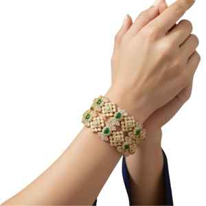 Zhongzhe Jewelry 18k Gold Plated Non Tarnish <b>Men</b> Women Nice Charm Jewelry Stainless Steel <b>Bangle</b> Bracelet Mixed Design Stock Lot - Product Image 1