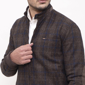Veste en fourrure marron à manches longues 100% laine, personnalisable avec un design d'hiver brodé, col boutonné, logo sur le devant, vente en gros - Product Image 2
