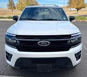 Ford Expedition 2023 Limpia y Confiable, 4x4, Inspeccionada, Turbo V6, Tracción en las Cuatro Ruedas, Interior de 7 Asientos - Product Image 1