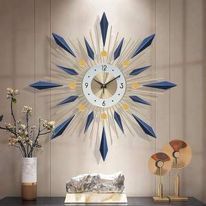 Horloge murale suspendue de forme ronde de luxe pour hôtel restaurant et mariages art mural décoratif horloge murale en métal de couleur or et noir - Product Image 4