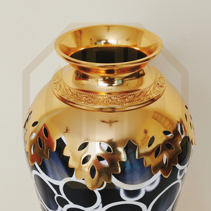 Jarrón de Flores de Hierro Estilo Costero, Diseño Nórdico en Gris y Negro, Decoración de Lujo Hecha a Mano para Hogar u Oficina, Cuello Repujado Chapado en Oro - Product Image 4