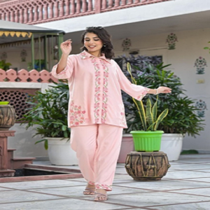 Ensemble haut et pantalon en coton à imprimé floral de qualité supérieure, collection de retouche artisanale, pour un usage quotidien décontracté, broderie indienne - Product Image 1