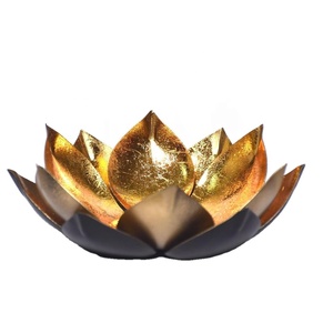 เชิงเทียนดอกบัวสองสี,เชิงเทียนโลหะตัวยึดไฟทีตกแต่งบ้านงานฝีมือโลหะสำหรับตกแต่งคริสต์มาส - Product Image 2