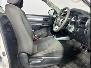 Voiture d'occasion de qualité à prix abordable, Toyota Hilux 2.4 GD-6 2020, carrosserie relevée SRX, cabine étendue, conduite à droite - Product Image 4