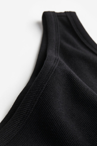 Vente en gros Top court personnalisable à épaule unique pour femmes, coupe ajustée, hauts de couleur noire unis à la mode durable pour femmes - Product Image 5