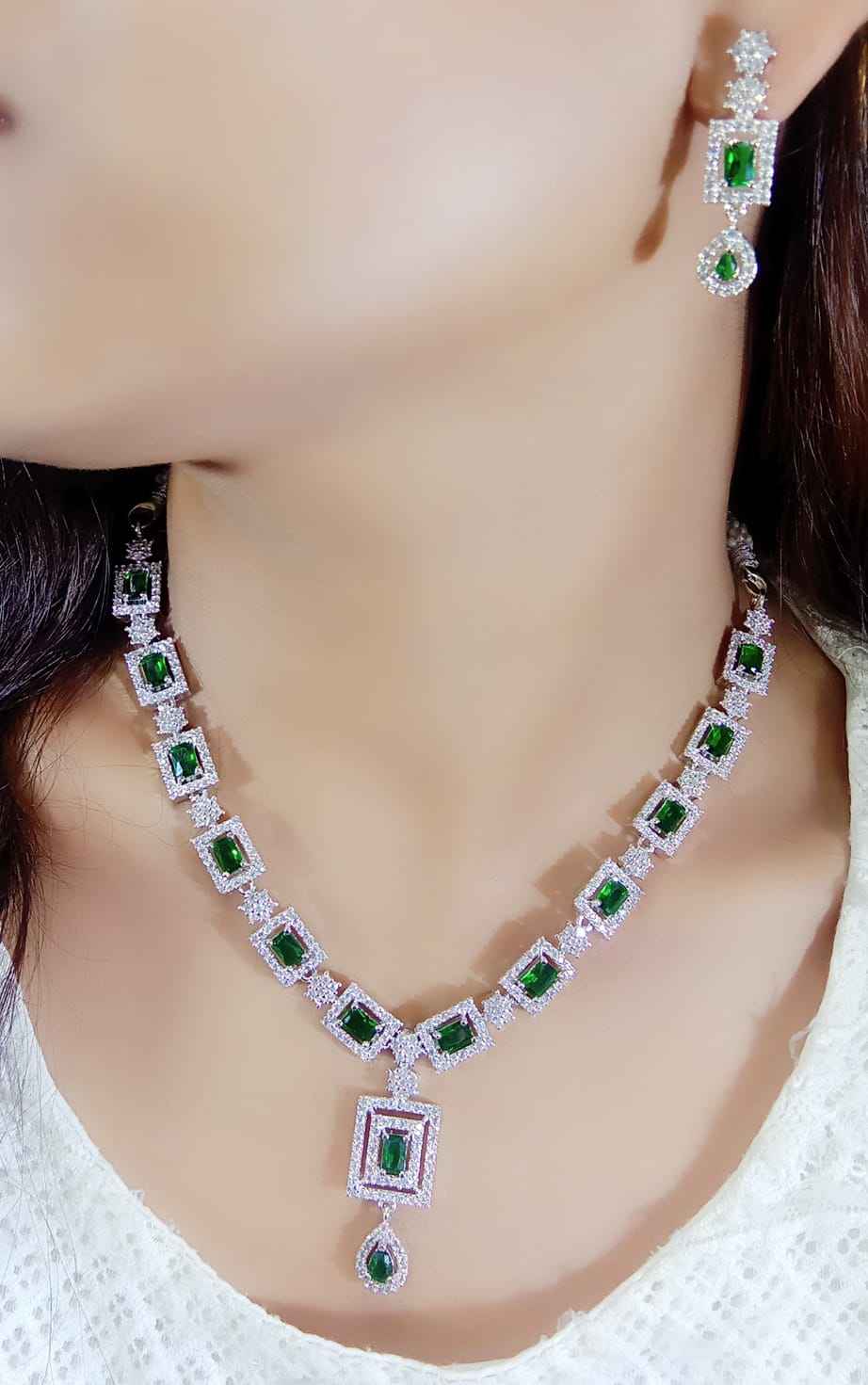 สีเขียว