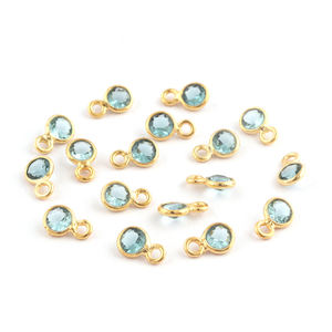 Conector de joyería de cuarzo azul cielo redondo, hecho a medida, conjunto de bisel chapado en oro, lote de 20 unidades - Product Image 1