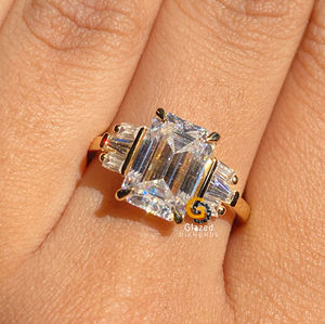 Attractive Designer 3 Ct Emerald Cut Trois Stone Cluster Bague de fiançailles pour les femmes en argent sterling 925 - Product Image 2