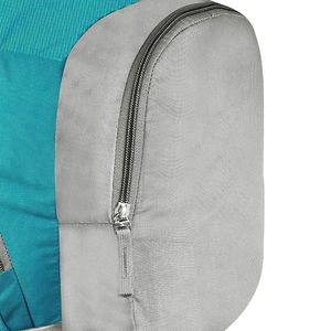 Sac de sport Weekender imperméable et écologique avec plusieurs poches de rangement - Product Image 3