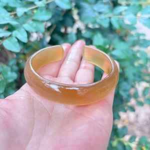 กำไลข้อมือแฟชั่นหรูหราสำหรับสาวๆ กำไลเขาควายขนาดใหญ่ สไตล์ใหม่ กำไลเขาทำมือ - Product Image 4