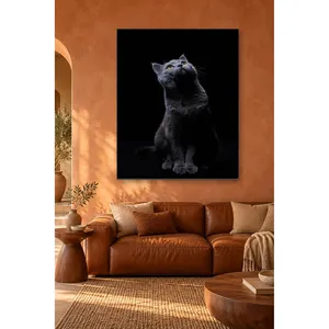 Impression sur toile de chat gris Fida regardant vers le haut sur fond noir - Product Image 5
