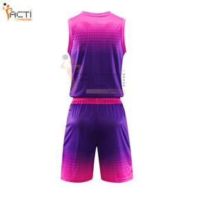 Uniforme de basket-ball personnalisé uniforme de basket-ball uni à bas prix fabriqué au Pakistan pour hommes - Product Image 3