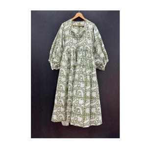 ชุดเดรสผ้าคอตตอนพิมพ์ลายบล็อกแขนพองมีพู่สำหรับออกข้างนอกลำลอง - Product Image 1