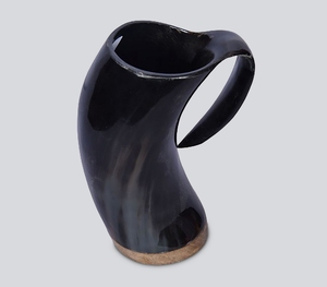 Mug authentique en corne de buffle naturelle polie avec poignée, gobelet à bière traditionnel viking, gobelet à eau rustique, tasse à boire - Product Image 4