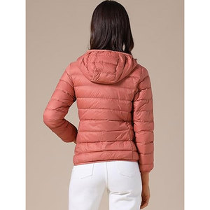 Veste d'hiver matelassée à capuche pour femme, ultra-légère, isolée, imperméable, pour les voyages, les activités de plein air et l'hiver - Product Image 4
