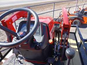 Tractor de ruedas Massey Ferguson 1GC.25 2025 4x4 24HP 4WD/2WD, bomba, engranaje, motor, caja de cambios, cojinete central para uso agrícola - Product Image 4