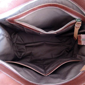 กระเป๋าถือหนังวัวแบบซิปขายดี มีจำหน่ายในราคาถูก ผลิตกระเป๋าถือหนังวัวสำหรับผู้หญิงตามสั่ง - Product Image 4