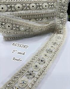 Vêtements en organza de 2 pouces de largeur sur mesure Broderie florale blanche dans des motifs géométriques But de revente - Product Image 6