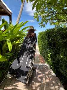 Vestido Kimono Largo de Playa con Diseño Moderno, Estampado Sólido, Ecológico y Transpirable, Colección de Exportador Indio en Oferta - Product Image 2