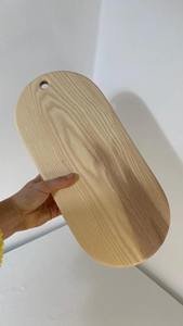 Tabla de Cortar Ovalada de Madera Premium, Diseño Simple, Ideal para Preparar Alimentos, Servir y Decoración del Hogar, Venta al por Mayor desde India - Product Image 3