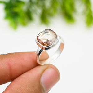 Bague Éternité en Argent Sterling Plaqué Or avec Topaze Taille Cœur de Haute Qualité, Sertie en Bezel, Classique et Tendance, Idéale pour Cadeaux et Fêtes - Product Image 1