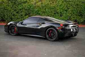 2025 488 GTB Coupe RWD พวงมาลัยซ้าย เบาะหนัง กล้องมองหลัง 360 องศา หลังคาซันรูฟแบบพาโนรามา เกียร์อัตโนมัติ - Product Image 5