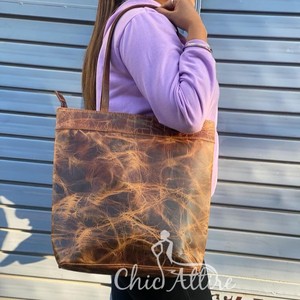 Sac fourre-tout en cuir véritable Crunch fait à la main pour femmes Sac à provisions élégant Sac fourre-tout décontracté de grande taille Meilleur cadeau pour les femmes - Product Image 1