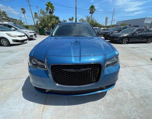 Chrysler 300 Tour Sedan 2023 d'occasion, propulsion arrière, transmission automatique - Product Image 1