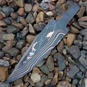 Cuchillo Bowie de Acero Inoxidable Hecho a Mano de Lujo, Grado Industrial, Borde Dentado, Mango de Cobre, Profesional para Caza al Aire Libre, OEM - Product Image 1