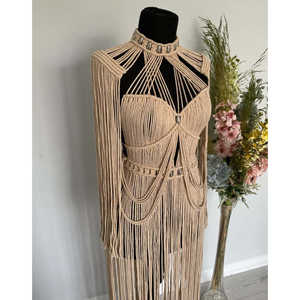 Robe bohème pour festivals et soirées, silhouette moulante avec taille naturelle - Product Image 2