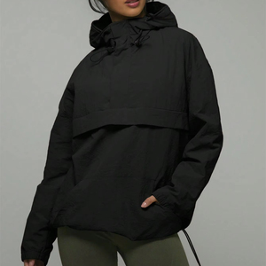 Femme Vintage Nylon Demi Poche Zip Détail Logo À Capuche Anorak Veste Long Coupe-Vent Baggy Surdimensionné Caractéristiques Motif Solide - Product Image 1
