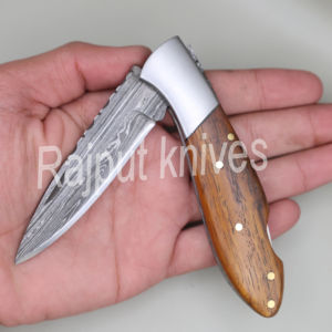 Navaja plegable de alta calidad con bloqueo trasero, hoja de acero de Damasco y mango de madera, 18 cm de longitud total, para uso diario. - Product Image 1