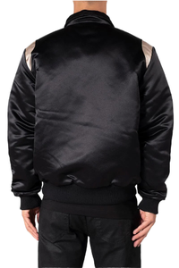 Fabricante de Chaquetas Varsity de Satén, Chaquetas Personalizadas de Invierno Estilo Urbano con Cuello Alto para Hombre, Pedidos al por Mayor - Product Image 6