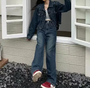 Veste en jean épais polaire d'hiver Femmes Loose Oversized Casual Warm Jeans Coat Wear Long Sleeves Female Clothes with Fur Collar - Product Image 5