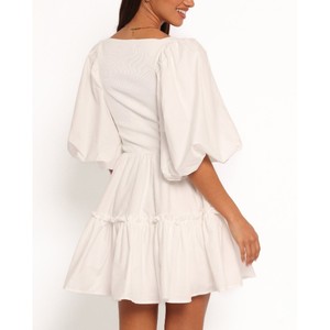 ชุดเดรสลำลองสำหรับผู้หญิง ดีไซน์หรูหรา ผ้าลินิน 100% ประดับลูกปัด กระดุมตกแต่ง เหมาะสำหรับไลฟ์สไตล์สมัยใหม่ สวมใส่สบาย ทรงสวยมีสไตล์ - Product Image 5