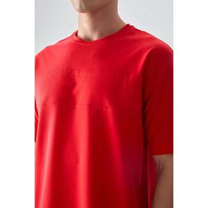T-shirt basique pour homme Air Jones, coupe ample, en coton épais texturé, mélange de polyester et de spandex, couleur Fiesta - Product Image 2