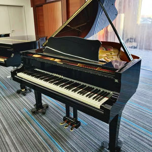 Piano de cola acústico mecánico clásico Yamahas C3A en negro con martillo de melocotón macizo de fieltro de lana pura con madera maciza - Product Image 1