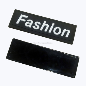 ป้ายยางแฟชั่นแบบกำหนดเองสำหรับป้ายเสื้อผ้าพร้อมข้อความแฟชั่นสำหรับเสื้อผ้าแผ่นยางแฟชั่นสำหรับป้ายติดหมวก - Product Image 4