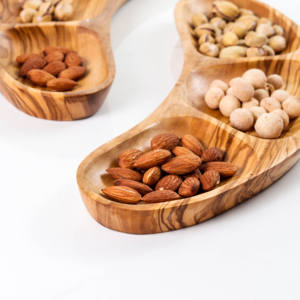 Assiette divisée en bois d'olivier poli personnalisable vaisselle de fête faite à la main écologique pour les hôtels et la maison - Product Image 5