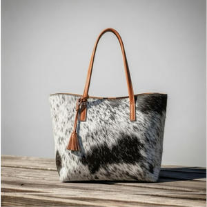 Sac fourre-tout de luxe en cuir de vachette uni avec fermeture éclair et broderie, vente en gros, qualité supérieure, logo personnalisé, prêt à la vente LHTB-0112 - Product Image 4