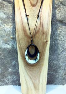 Collier pendentif en corne de buffle, bijoux tribaux naturels et durables pour femmes, haute qualité - Product Image 3